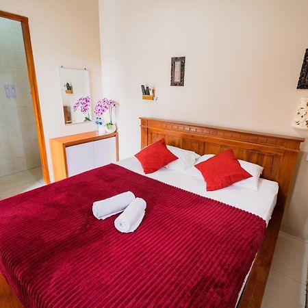 Guesthouse Cempaka Putih Семиньяк Экстерьер фото