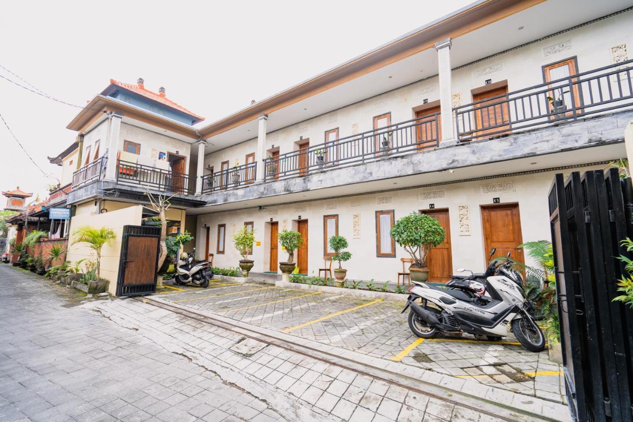 Guesthouse Cempaka Putih Семиньяк Экстерьер фото