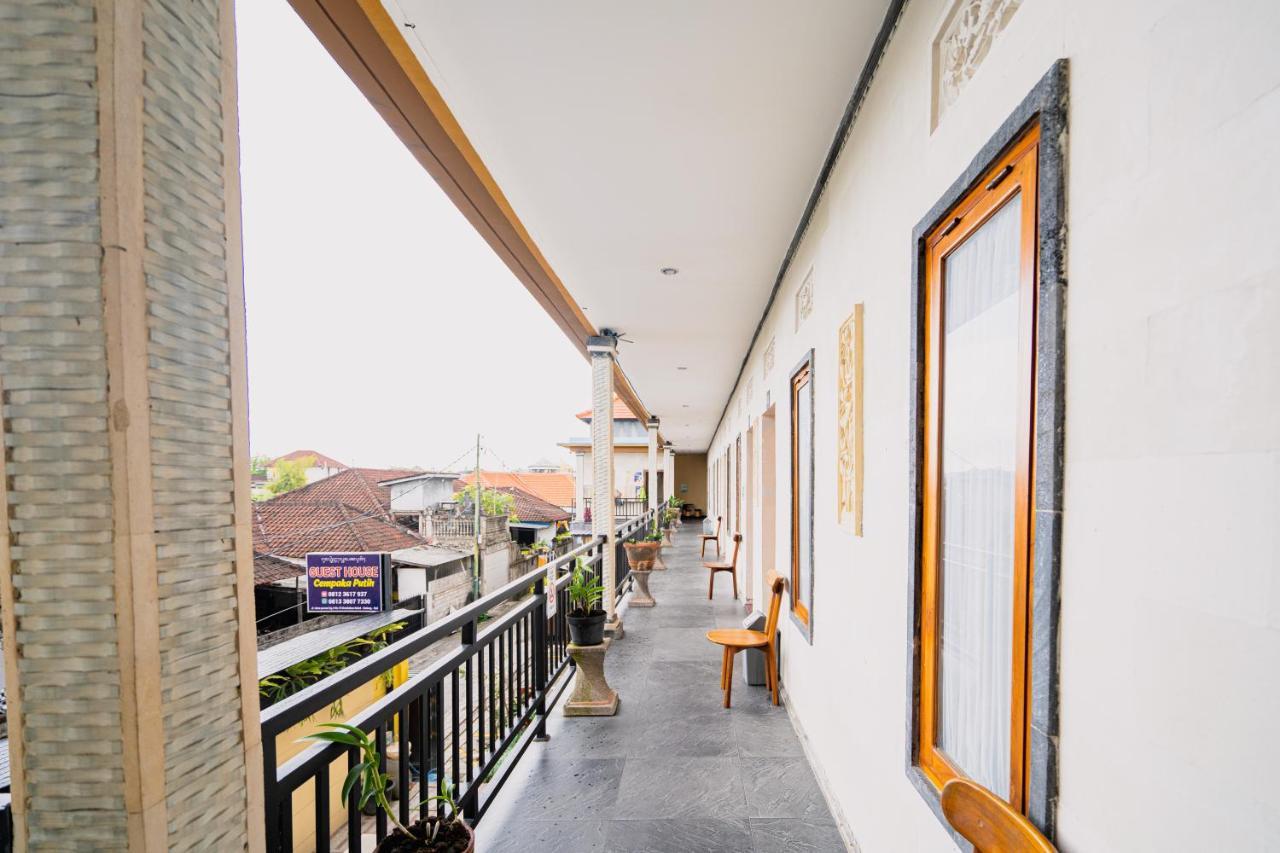 Guesthouse Cempaka Putih Семиньяк Экстерьер фото
