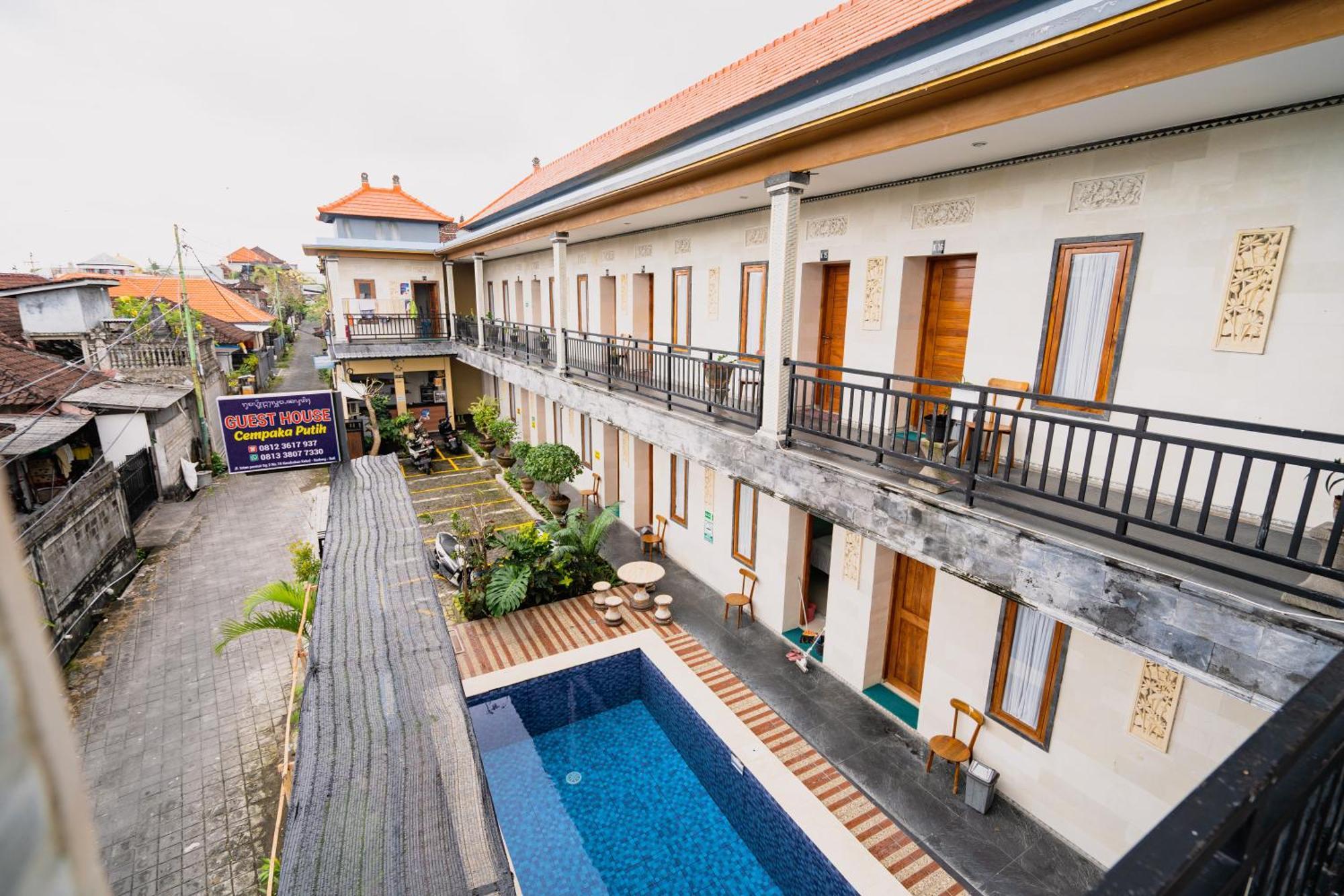 Guesthouse Cempaka Putih Семиньяк Экстерьер фото