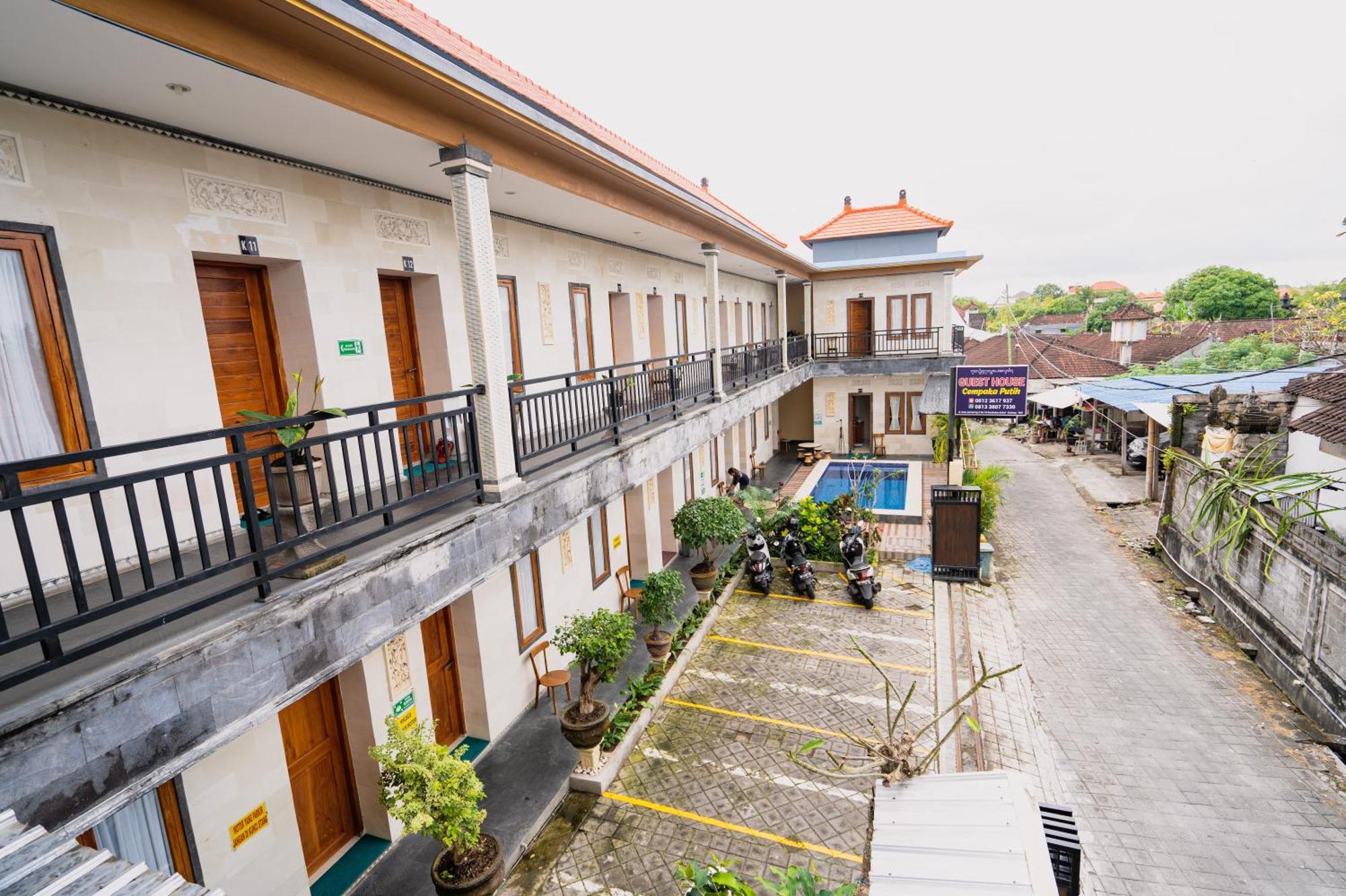Guesthouse Cempaka Putih Семиньяк Экстерьер фото